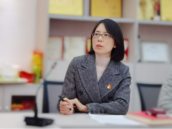 公司党委副书记黄涵梓主讲主题微党课